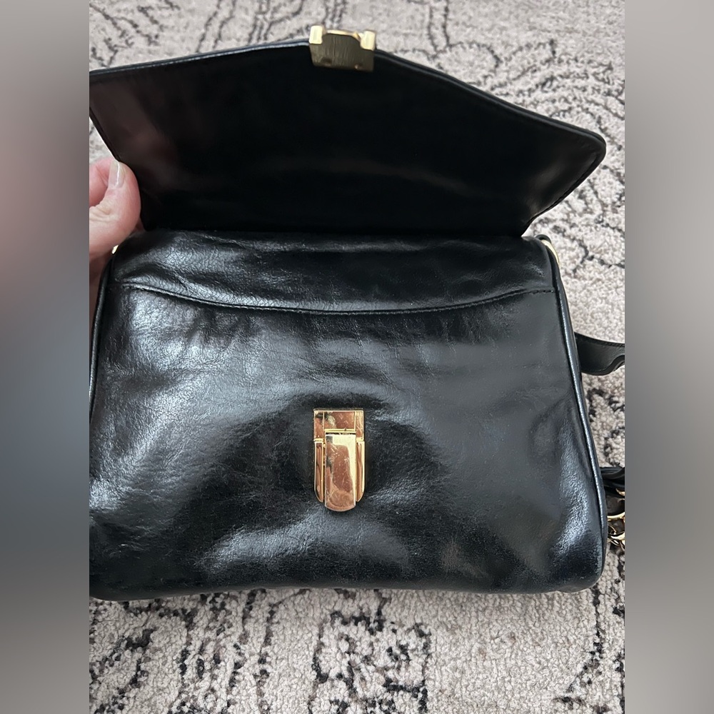 Badgley Mischka Black leather Small Crossbody Bag with Gold Chain - Picture 6 of 7
